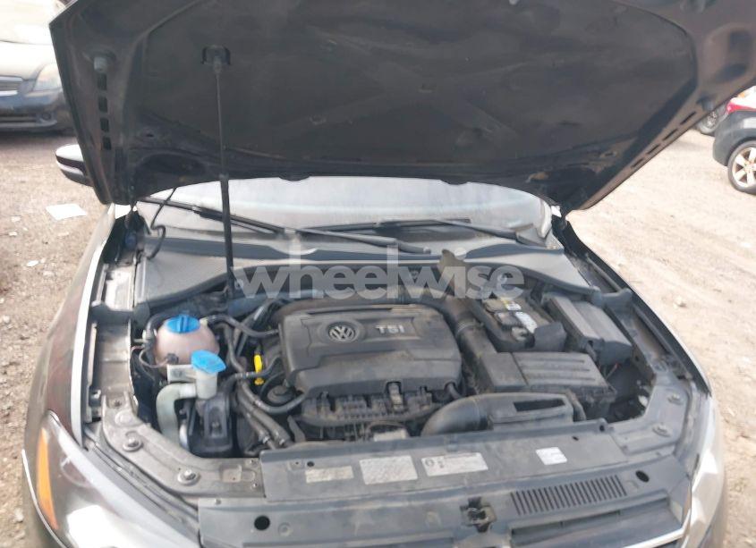 Photo 10 of 2014 Volkswagen Passat 1.8T SE (VIN 1VWBT7A36EC093451)