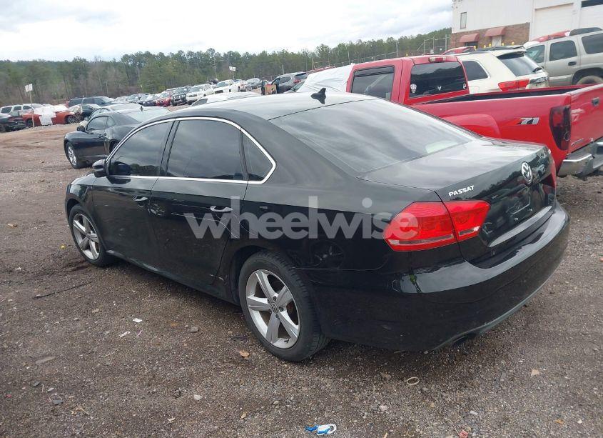 Photo 3 of 2014 Volkswagen Passat 1.8T SE (VIN 1VWBT7A36EC093451)