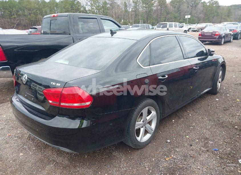 Photo 4 of 2014 Volkswagen Passat 1.8T SE (VIN 1VWBT7A36EC093451)