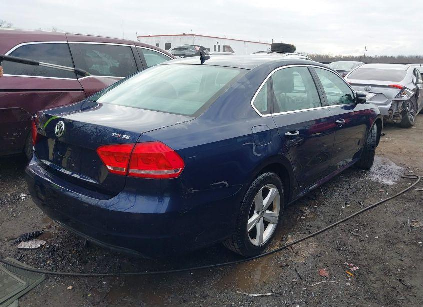 Photo 4 of 2014 Volkswagen Passat 1.8T SE (VIN 1VWBT7A36EC109714)