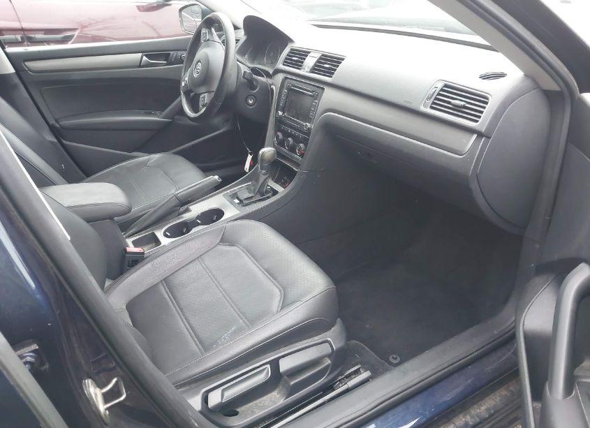 Photo 5 of 2014 Volkswagen Passat 1.8T SE (VIN 1VWBT7A36EC109714)