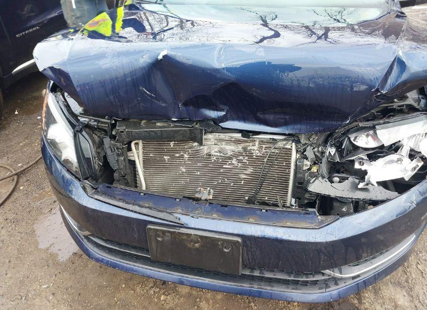 Photo 6 of 2014 Volkswagen Passat 1.8T SE (VIN 1VWBT7A36EC109714)