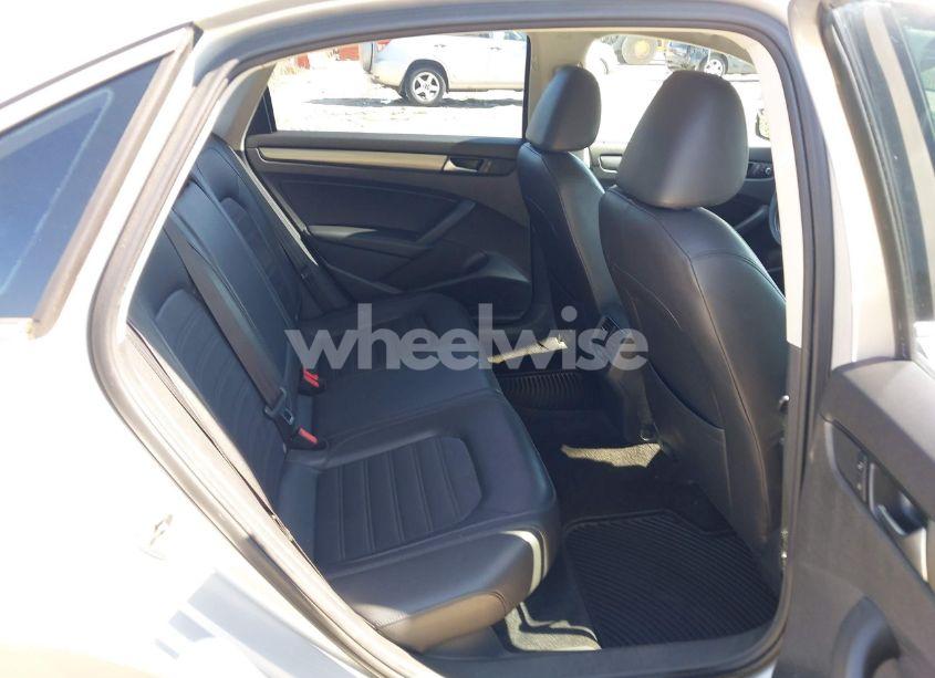 Photo 8 of 2015 Volkswagen Passat 1.8T SE (VIN 1VWBT7A36FC003247)