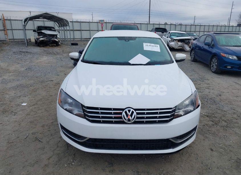 Photo 12 of 2015 Volkswagen Passat 1.8T SE (VIN 1VWBT7A36FC004222)