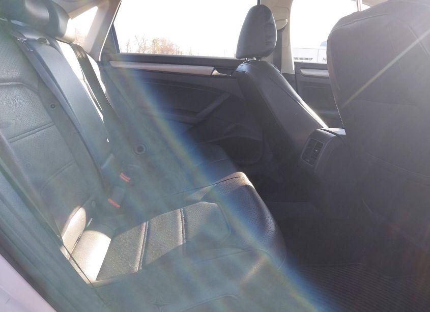 Photo 8 of 2015 Volkswagen Passat 1.8T SE (VIN 1VWBT7A36FC013146)