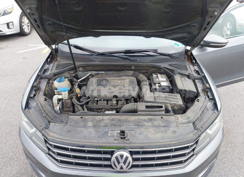 Photo 10 of 2016 Volkswagen Passat 1.8T SE (VIN 1VWBT7A36GC007977)