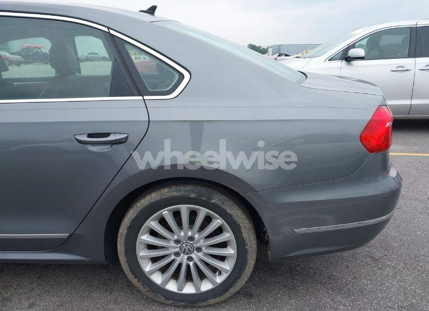 Photo 18 of 2016 Volkswagen Passat 1.8T SE (VIN 1VWBT7A36GC007977)