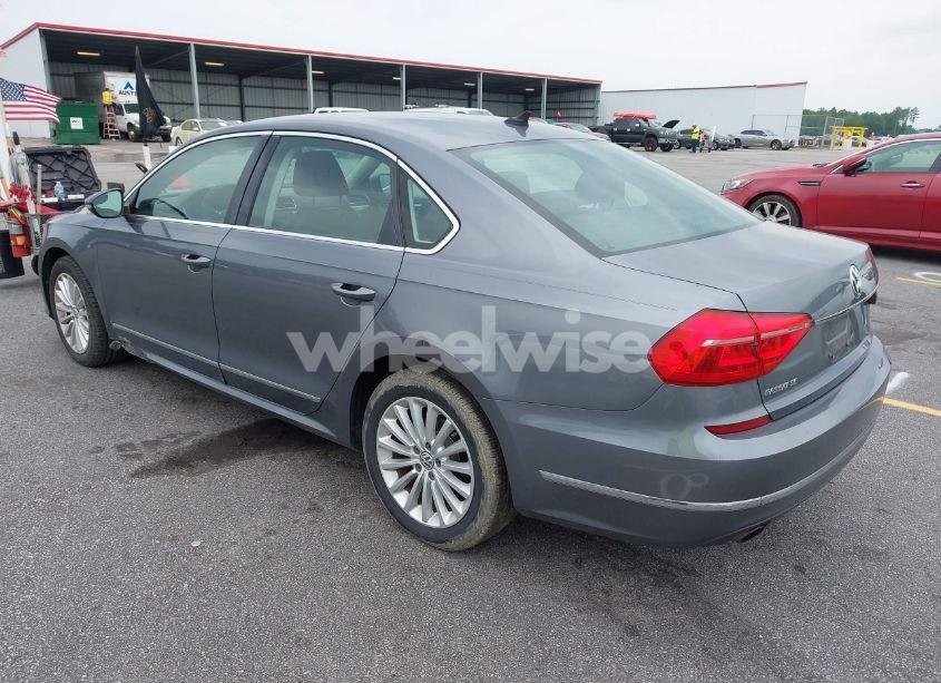 Photo 3 of 2016 Volkswagen Passat 1.8T SE (VIN 1VWBT7A36GC007977)
