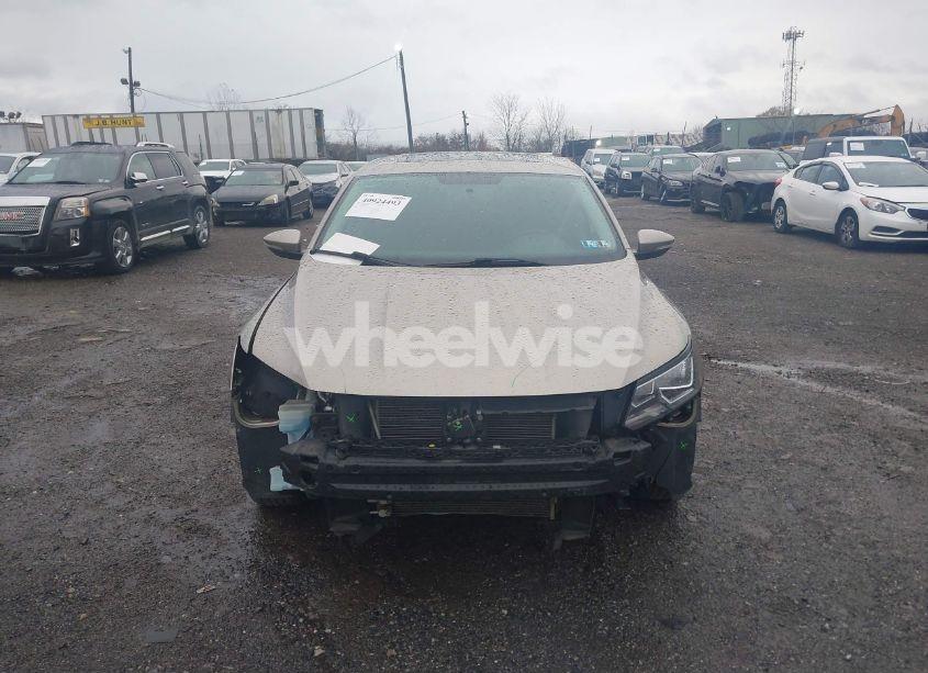 Photo 13 of 2016 Volkswagen Passat 1.8T SE (VIN 1VWBT7A36GC014122)