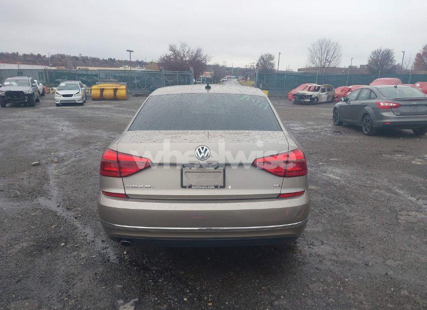 Photo 17 of 2016 Volkswagen Passat 1.8T SE (VIN 1VWBT7A36GC014122)