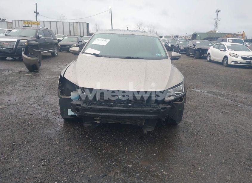 Photo 6 of 2016 Volkswagen Passat 1.8T SE (VIN 1VWBT7A36GC014122)