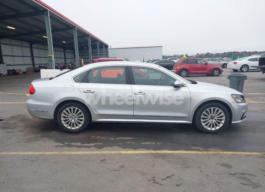 Photo 13 of 2016 Volkswagen Passat 1.8T SE (VIN 1VWBT7A36GC032250)