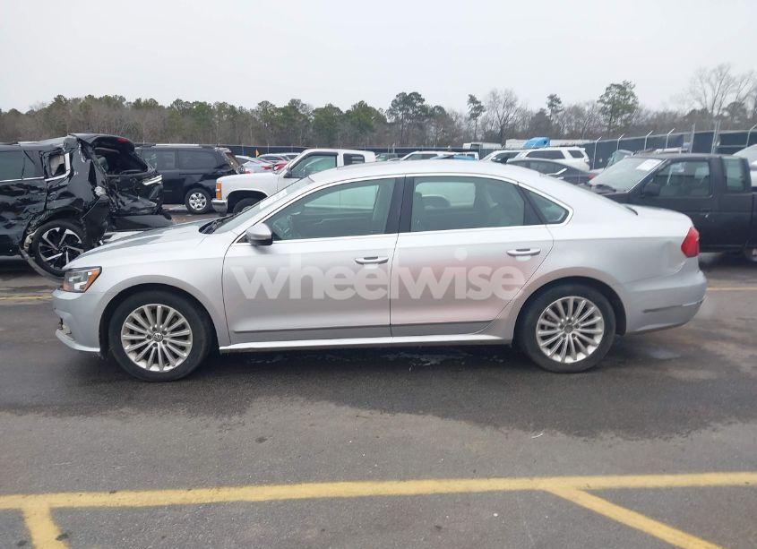 Photo 14 of 2016 Volkswagen Passat 1.8T SE (VIN 1VWBT7A36GC032250)