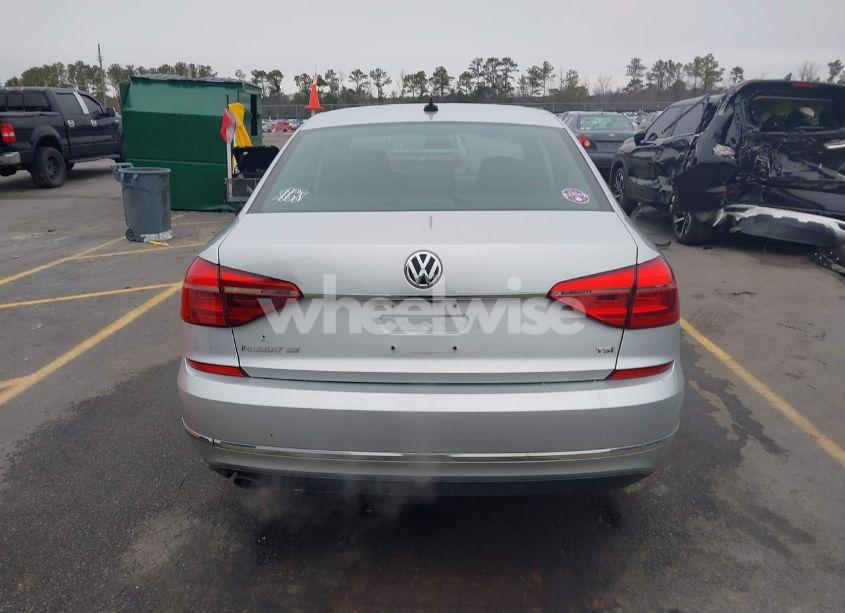 Photo 16 of 2016 Volkswagen Passat 1.8T SE (VIN 1VWBT7A36GC032250)