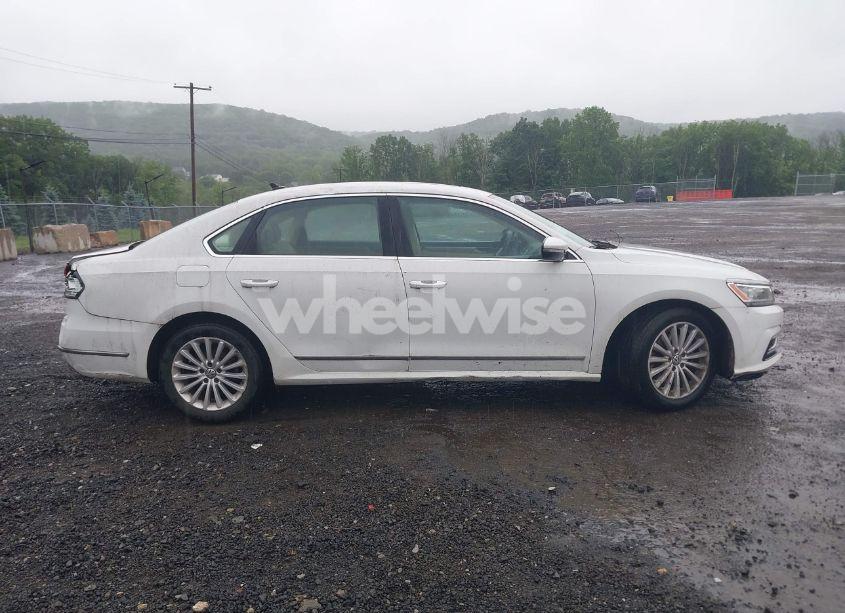 Photo 13 of 2016 Volkswagen Passat 1.8T SE (VIN 1VWBT7A36GC061568)