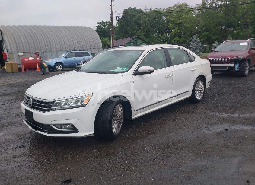 Photo 2 of 2016 Volkswagen Passat 1.8T SE (VIN 1VWBT7A36GC061568)