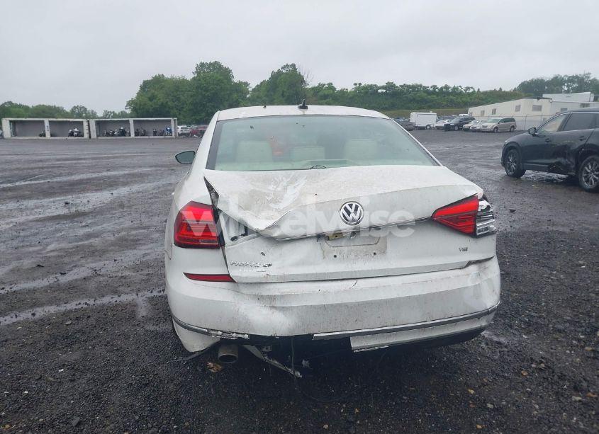 Photo 6 of 2016 Volkswagen Passat 1.8T SE (VIN 1VWBT7A36GC061568)