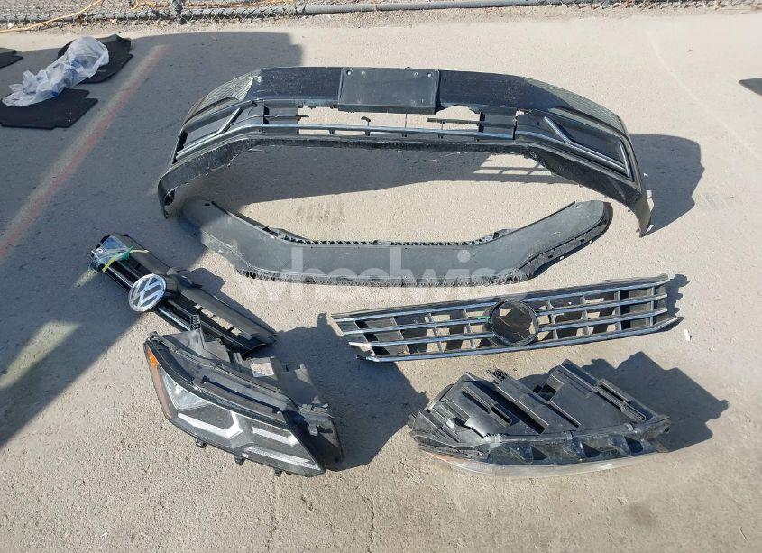 Photo 12 of 2017 Volkswagen Passat 1.8T SE (VIN 1VWBT7A36HC025266)