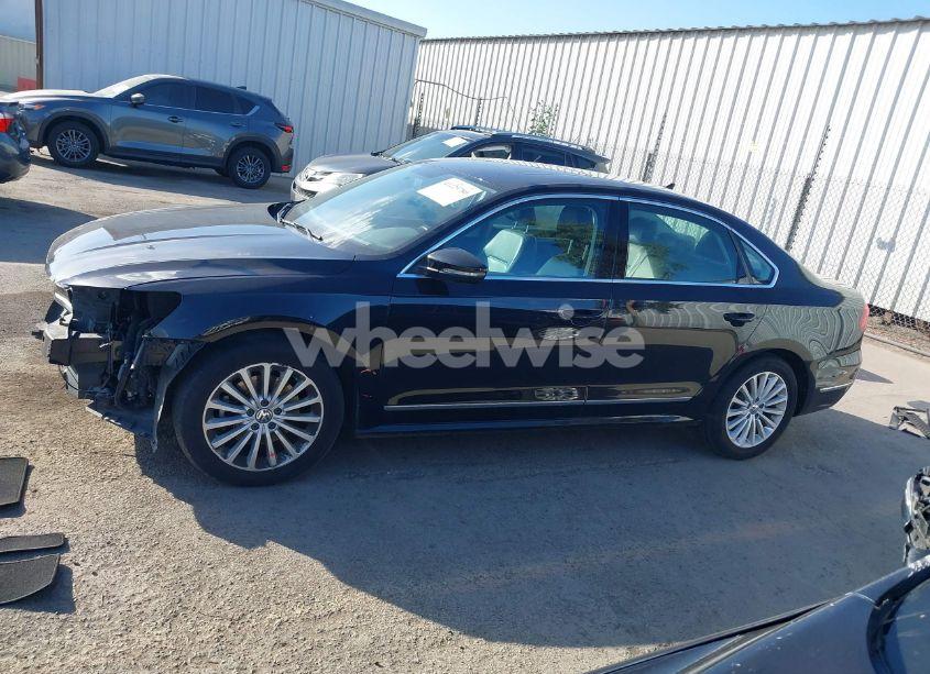 Photo 15 of 2017 Volkswagen Passat 1.8T SE (VIN 1VWBT7A36HC025266)