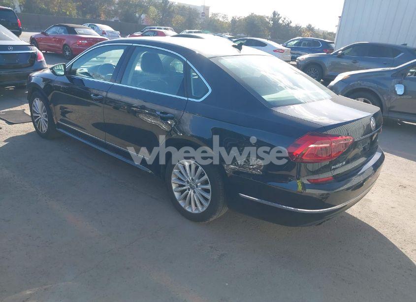Photo 3 of 2017 Volkswagen Passat 1.8T SE (VIN 1VWBT7A36HC025266)