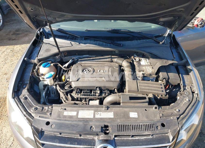 Photo 10 of 2014 Volkswagen Passat 1.8T SE (VIN 1VWBT7A37EC060488)