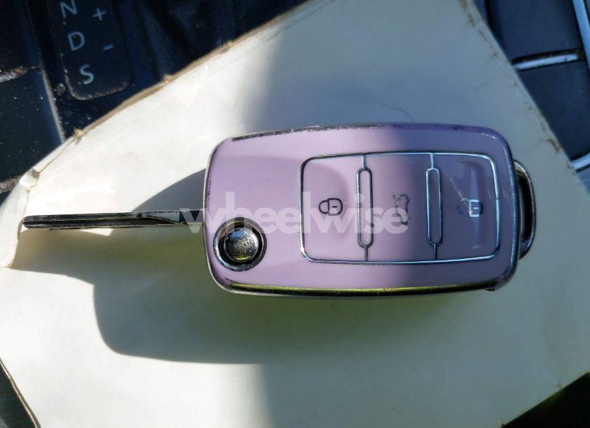 Photo 11 of 2014 Volkswagen Passat 1.8T SE (VIN 1VWBT7A37EC060488)