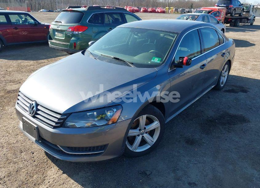 Photo 2 of 2014 Volkswagen Passat 1.8T SE (VIN 1VWBT7A37EC060488)