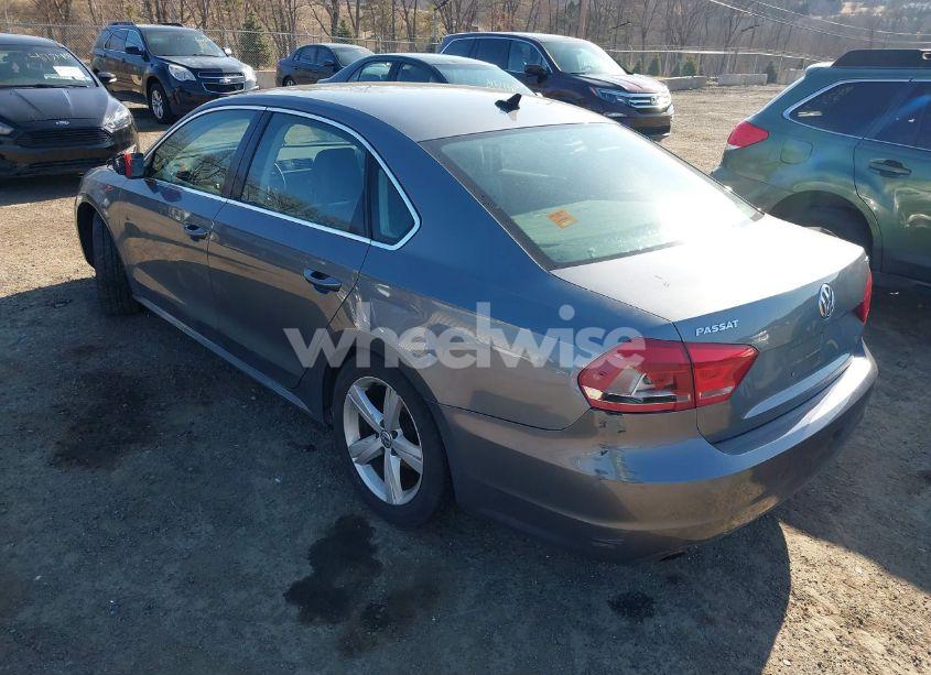 Photo 3 of 2014 Volkswagen Passat 1.8T SE (VIN 1VWBT7A37EC060488)