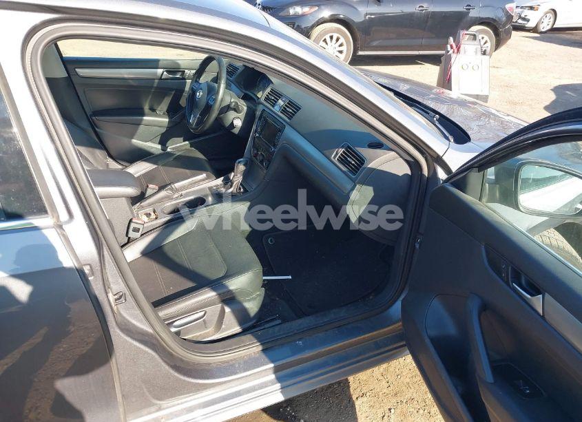 Photo 5 of 2014 Volkswagen Passat 1.8T SE (VIN 1VWBT7A37EC060488)