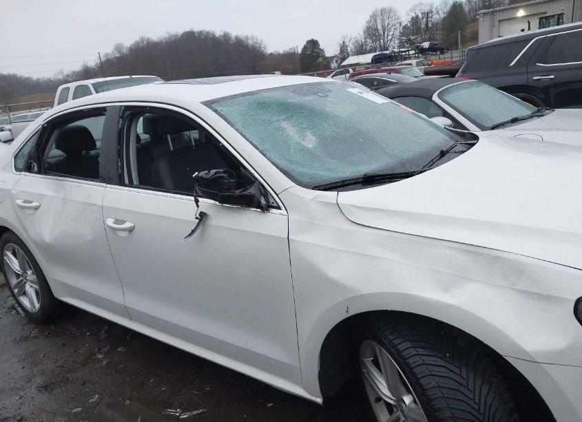 Photo 6 of 2014 Volkswagen Passat 1.8T SE (VIN 1VWBT7A37EC083544)