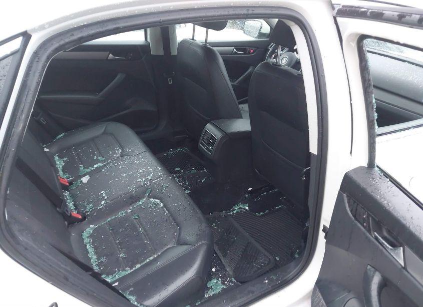 Photo 8 of 2014 Volkswagen Passat 1.8T SE (VIN 1VWBT7A37EC083544)