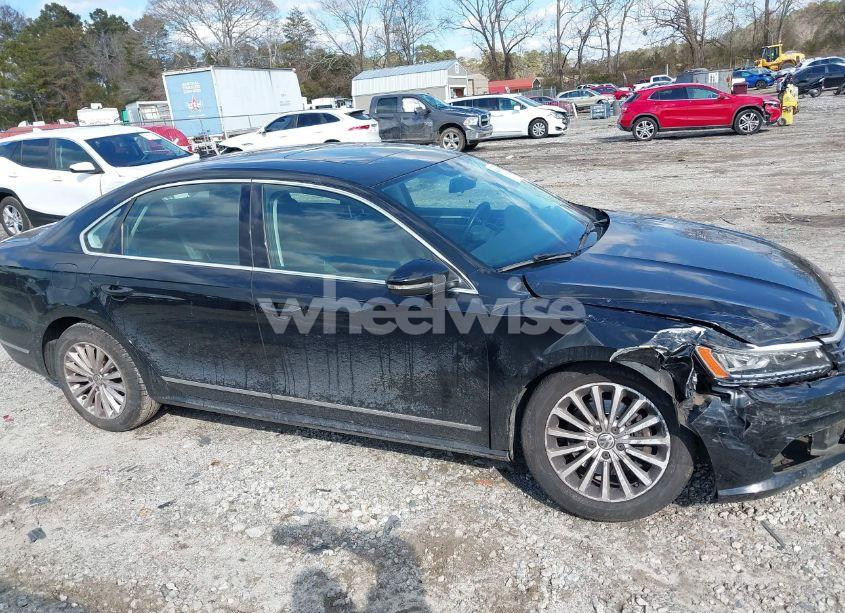 Photo 13 of 2016 Volkswagen Passat 1.8T SE (VIN 1VWBT7A37GC041121)