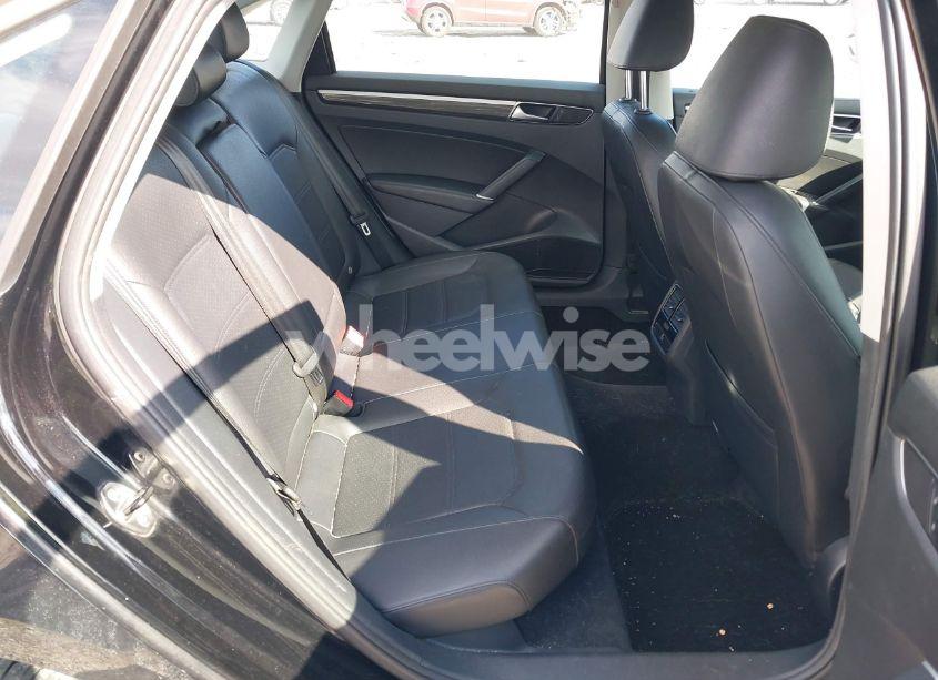 Photo 8 of 2016 Volkswagen Passat 1.8T SE (VIN 1VWBT7A37GC041121)