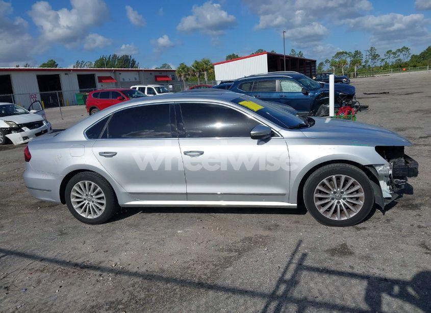 Photo 14 of 2017 Volkswagen Passat 1.8T SE (VIN 1VWBT7A37HC069759)