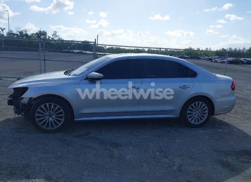 Photo 15 of 2017 Volkswagen Passat 1.8T SE (VIN 1VWBT7A37HC069759)