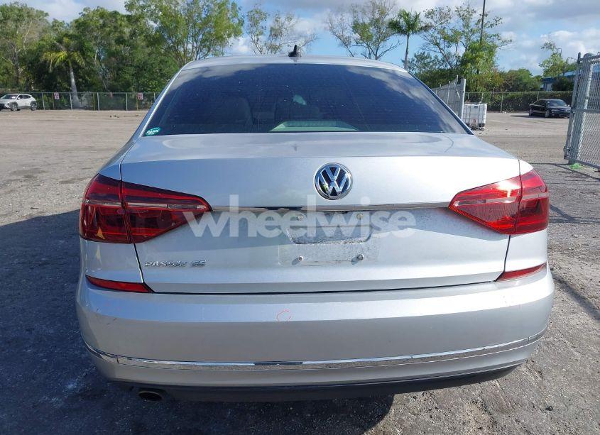 Photo 17 of 2017 Volkswagen Passat 1.8T SE (VIN 1VWBT7A37HC069759)