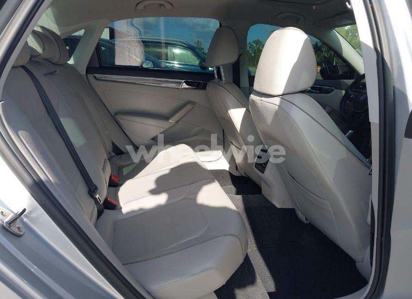 Photo 8 of 2017 Volkswagen Passat 1.8T SE (VIN 1VWBT7A37HC069759)