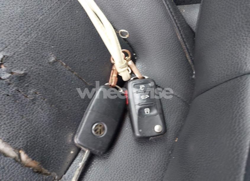 Photo 11 of 2014 Volkswagen Passat 1.8T SE (VIN 1VWBT7A38EC037432)