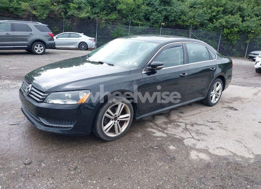 Photo 2 of 2014 Volkswagen Passat 1.8T SE (VIN 1VWBT7A38EC037432)