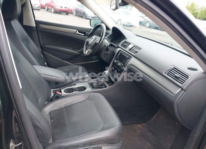 Photo 5 of 2014 Volkswagen Passat 1.8T SE (VIN 1VWBT7A38EC037432)