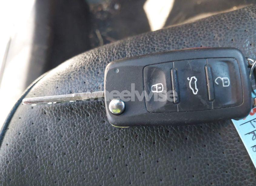 Photo 11 of 2014 Volkswagen Passat 1.8T SE (VIN 1VWBT7A38EC038418)