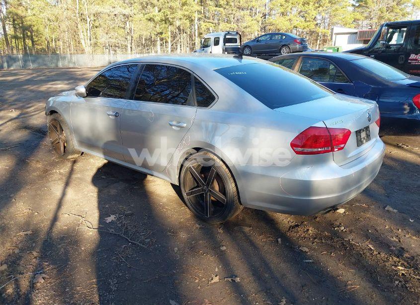 Photo 3 of 2014 Volkswagen Passat 1.8T SE (VIN 1VWBT7A38EC038418)