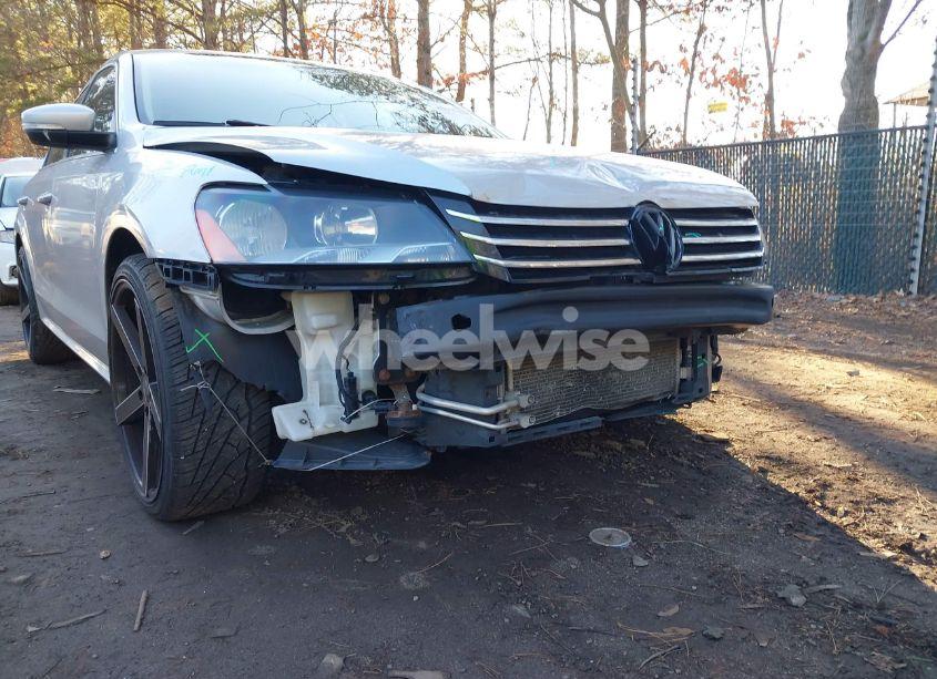 Photo 6 of 2014 Volkswagen Passat 1.8T SE (VIN 1VWBT7A38EC038418)