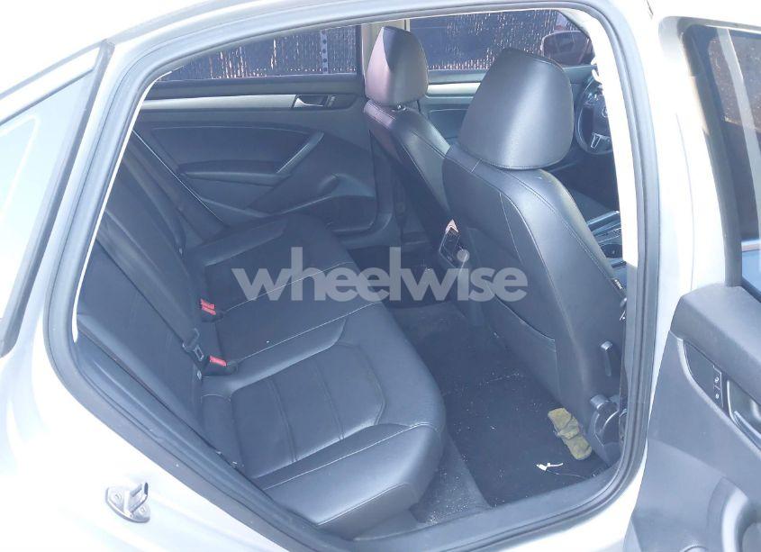 Photo 8 of 2014 Volkswagen Passat 1.8T SE (VIN 1VWBT7A38EC038418)