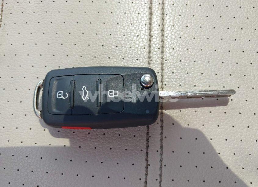 Photo 11 of 2014 Volkswagen Passat 1.8T SE (VIN 1VWBT7A38EC039956)