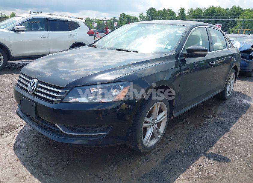 Photo 2 of 2014 Volkswagen Passat 1.8T SE (VIN 1VWBT7A38EC039956)