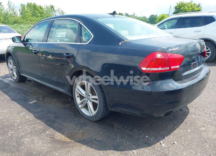 Photo 3 of 2014 Volkswagen Passat 1.8T SE (VIN 1VWBT7A38EC039956)