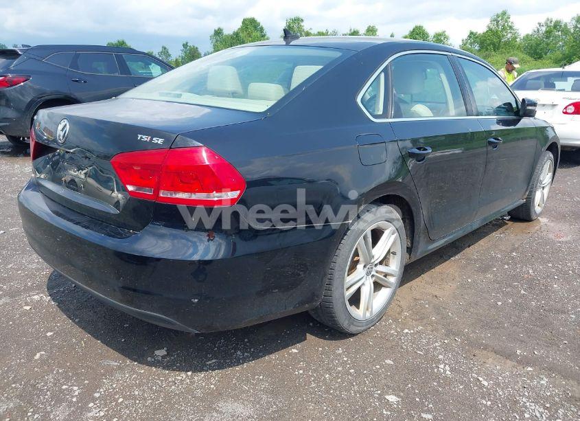 Photo 4 of 2014 Volkswagen Passat 1.8T SE (VIN 1VWBT7A38EC039956)