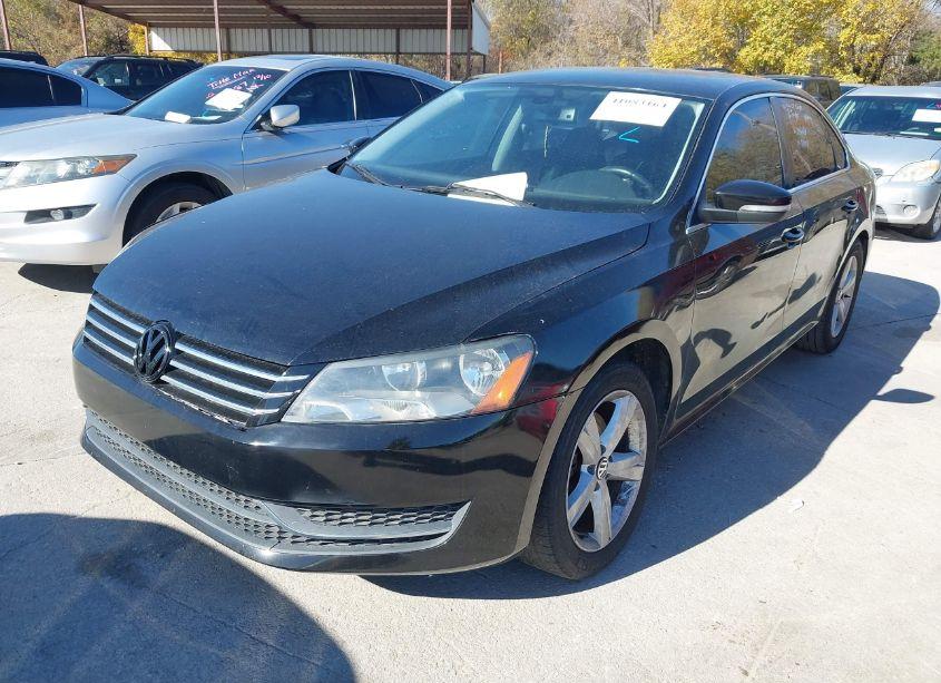 Photo 2 of 2014 Volkswagen Passat 1.8T SE (VIN 1VWBT7A38EC046616)