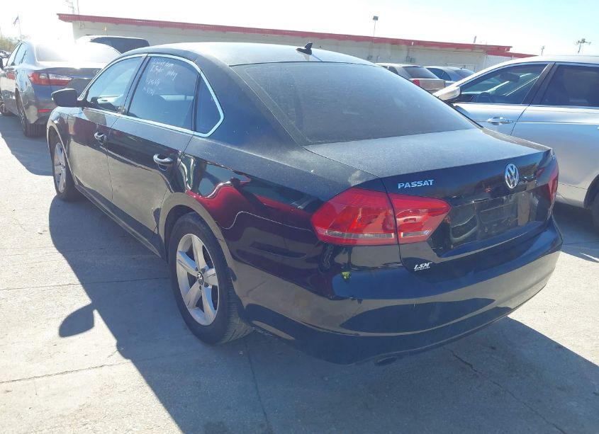 Photo 3 of 2014 Volkswagen Passat 1.8T SE (VIN 1VWBT7A38EC046616)